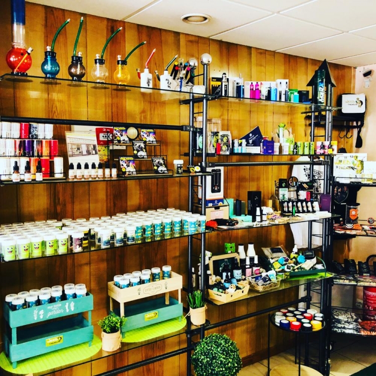 Photo du magasin Parapharmacie Cbd Weed Paradise à Châtenois
