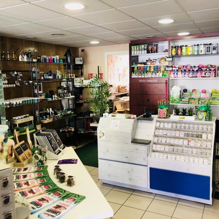 Photo du magasin Parapharmacie Cbd Weed Paradise à Châtenois