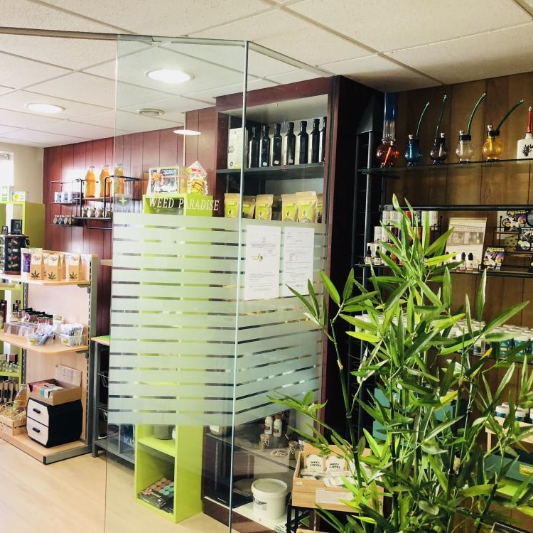 Photo du magasin Parapharmacie Cbd Weed Paradise à Châtenois