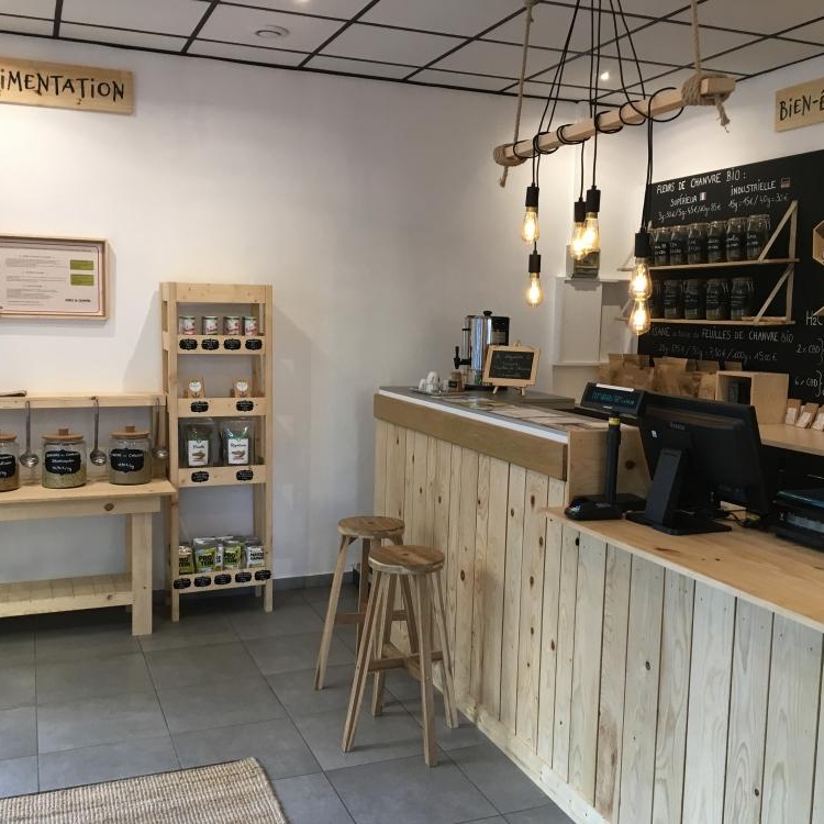 Photo du magasin Les herbes de Lajoie à Montpellier Photo du magasin Les herbes de Lajoie à Montpellier