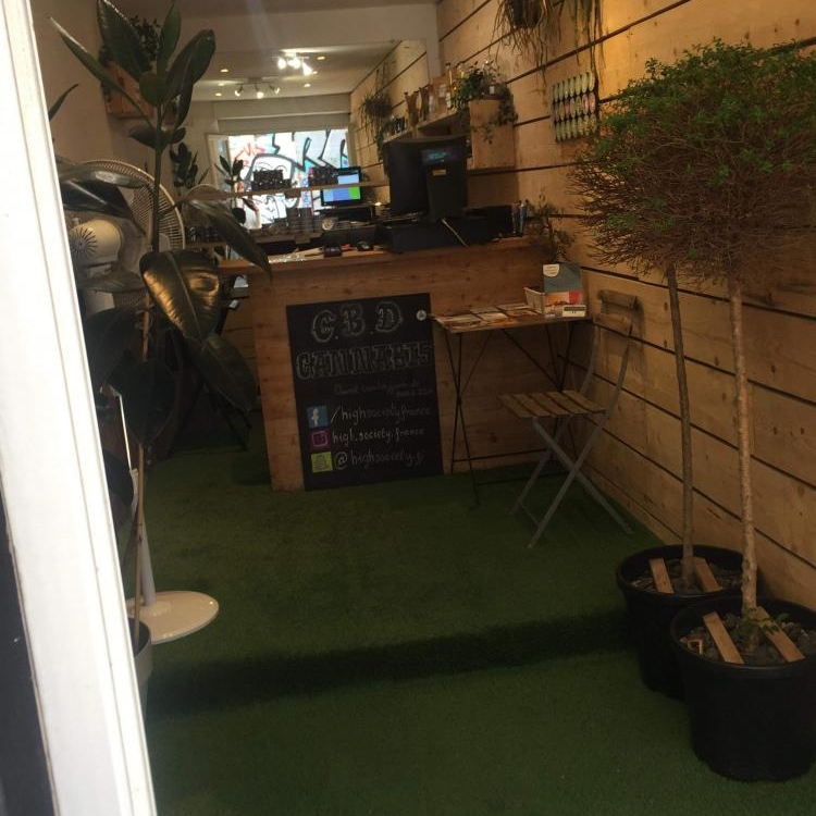 Photo du magasin High Society à Marseille Photo du magasin High Society à Marseille