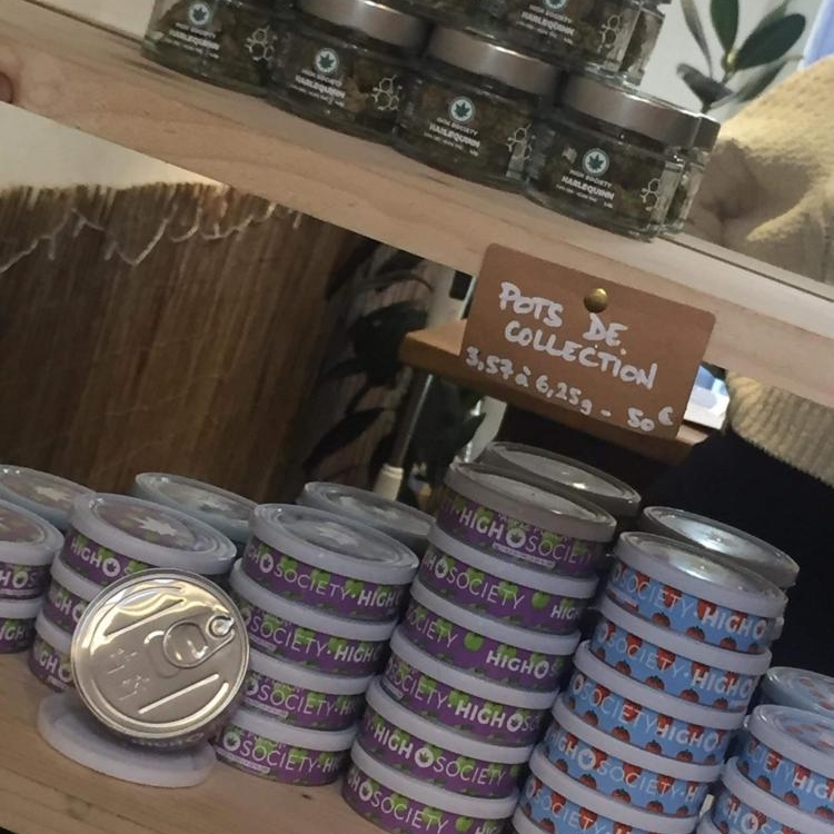 Photo du magasin High Society à Marseille Photo du magasin High Society à Marseille