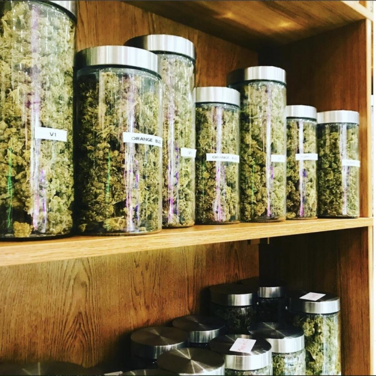 Photo du magasin Zamân CBD Shop à Neuchâtel