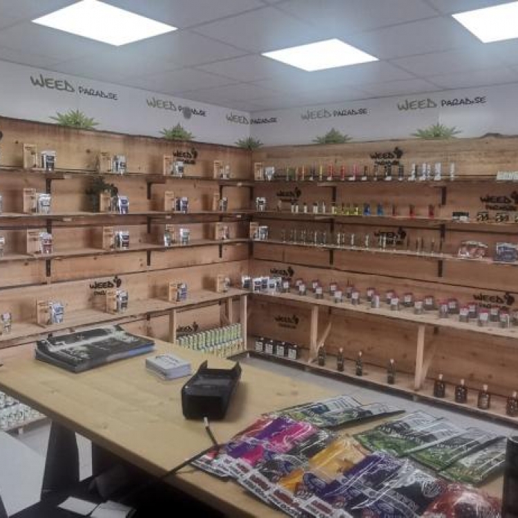 Photo du magasin WEED PARADISE à Roche-lez-Beaupré Photo du magasin WEED PARADISE à Roche-lez-Beaupré