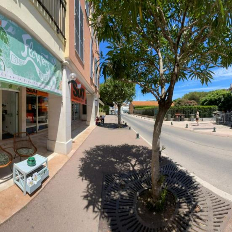 Photo du magasin flowers power à Saint-Tropez Photo du magasin flowers power à Saint-Tropez