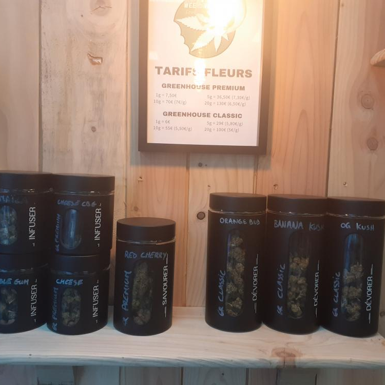 Photo du magasin WEEDIVORE à L Photo du magasin WEEDIVORE à L