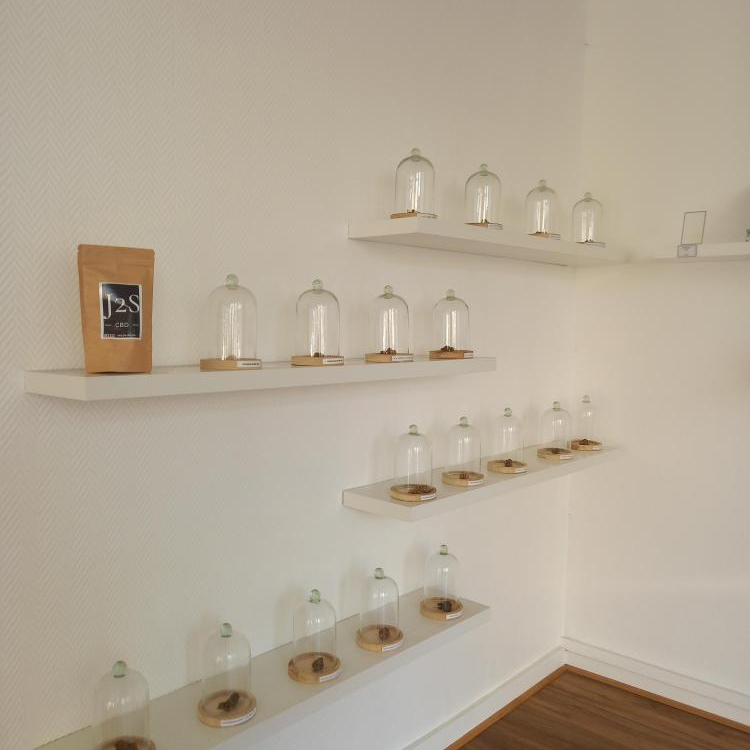 Photo du magasin J2S CBD à Saint-Nicolas-de-Port
