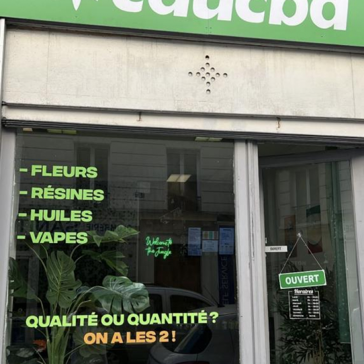 Photo du magasin CDUCBD CBD Shop à Paris Photo du magasin CDUCBD CBD Shop à Paris