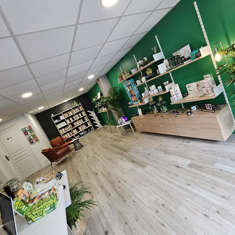 Photo du magasin CBD LOVELY à Noisy-le-Grand Photo du magasin CBD LOVELY à Noisy-le-Grand