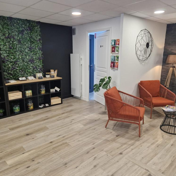 Photo du magasin CBD LOVELY à Noisy-le-Grand Photo du magasin CBD LOVELY à Noisy-le-Grand