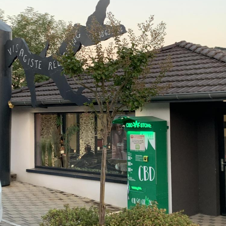 Photo du magasin DISTRIBUTEUR 24H/24H CBD OHSOGREEN SCHIRRHEIN à Schirrhein