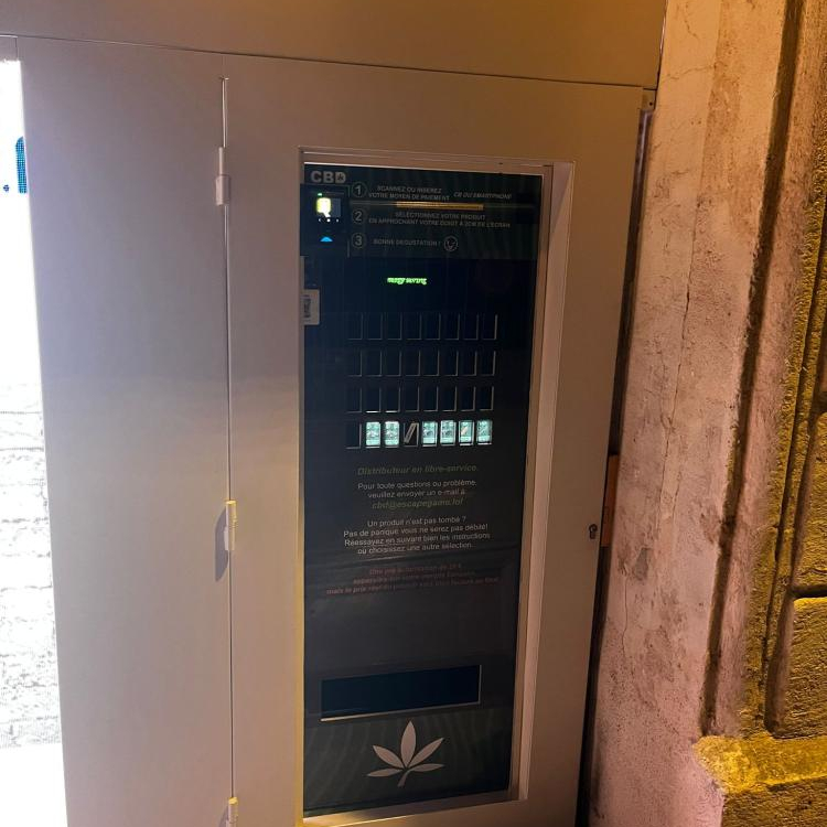 Photo du magasin Distributeur automatique CBD Montpellier 24/24 7/7 à Montpellier
